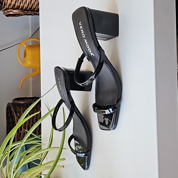 Black Block Heels | Size 7 | Vero Moda - Picture 2 of 4